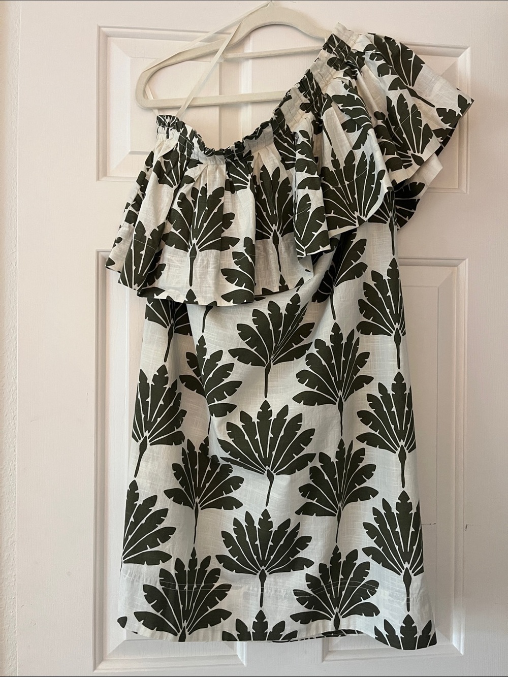 NWOT LOFT White and Olive palm print Beachy One-Shoulder Ruffle Dress